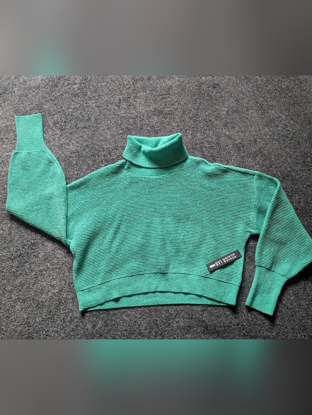 Design Lab Lord & Taylor Emerald Green Cropped Turtleneck Sweater